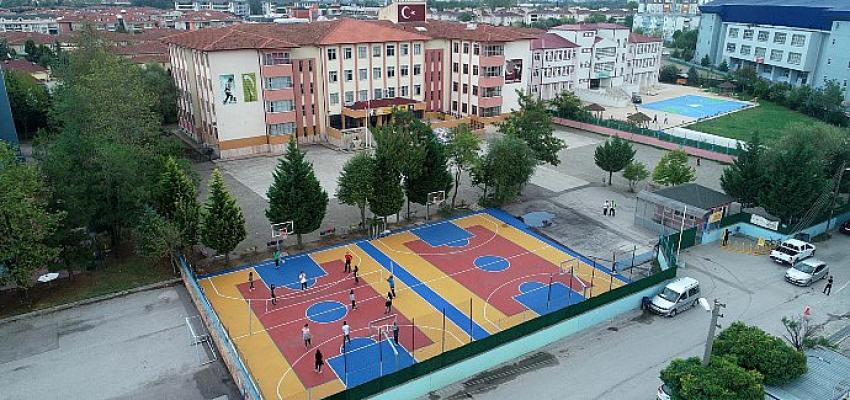 Büyükşehir 70 okula daha basketbol sahası yapacak