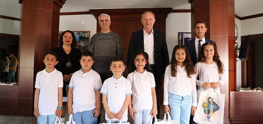 Didimli Miniklerden Başkan Atabay’a Sürpriz Ziyaret