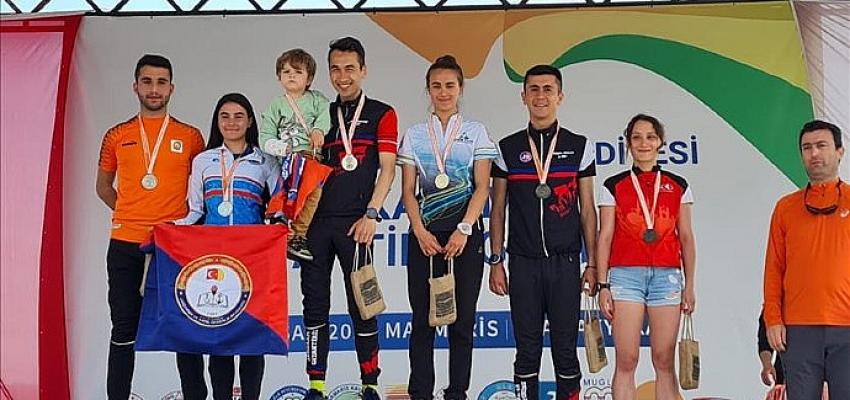 Dostum Oryantiring Takımı, Şampiyonadan 19 Madalya İle Döndü
