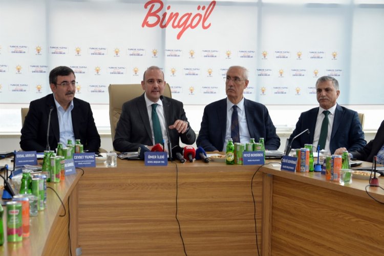 AK Parti Genel Başkan Yardımcısı Ömer İleri, Bingöl'de teşkilatıyla buluştu